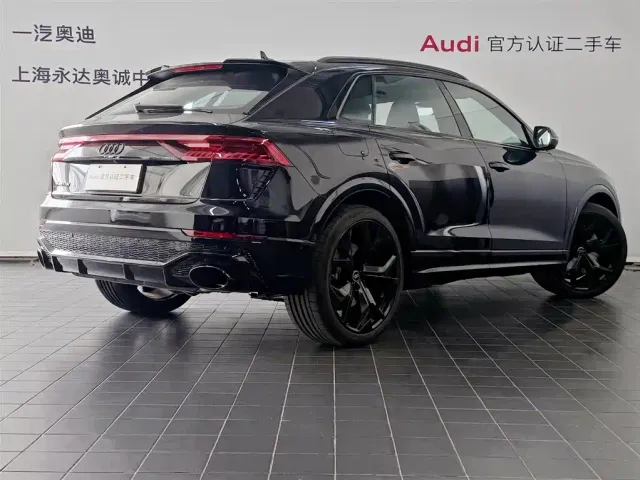 Audi RS Q8 — Фото автомобиля 5