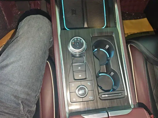 Ford Explorer — Фото автомобиля 13