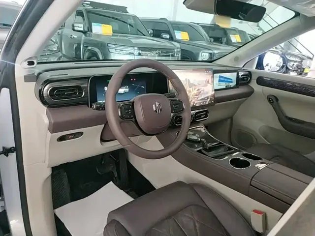 Leapmotor C11 — Фото автомобиля 9