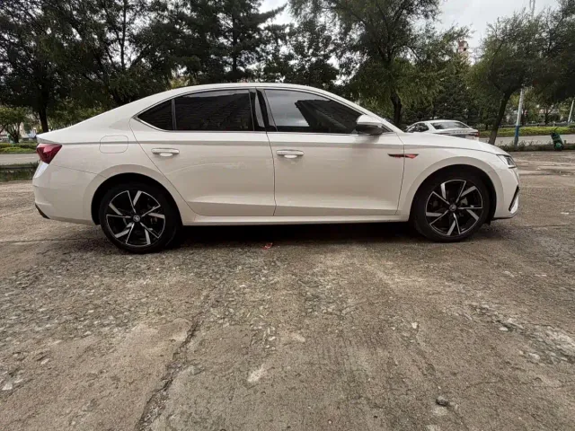 Skoda Octavia — Фото автомобиля 7
