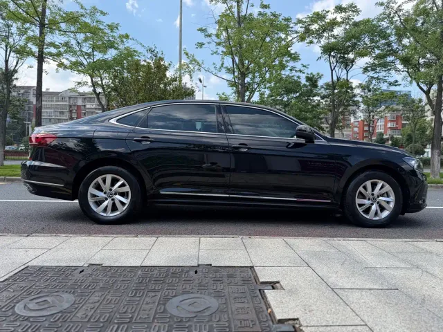 Volkswagen Passat — Фото автомобиля 8