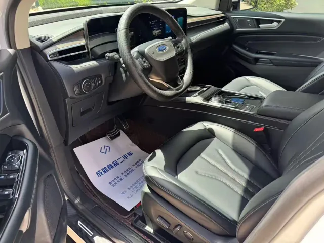 Ford Edge — Фото автомобиля 5