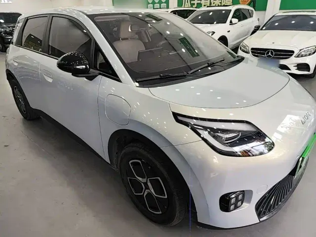 GAC Aion UT — Фото автомобиля 3