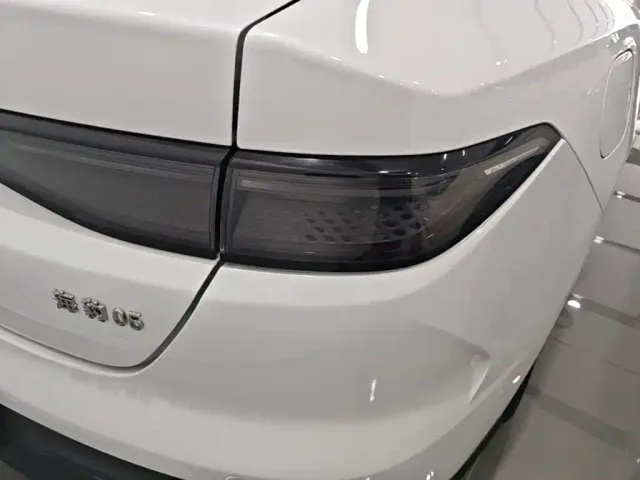 BYD Seal 05 DM-i — Фото автомобиля 7