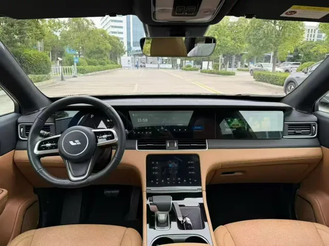 Li Auto ONE — Фото автомобиля 3