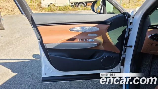 Genesis GV70 — Фото автомобиля 13