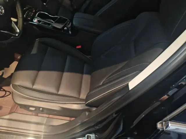Buick Envision Plus — Фото автомобиля 14