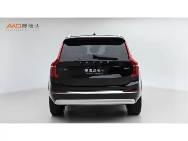 Volvo XC90 — Фото автомобиля 4