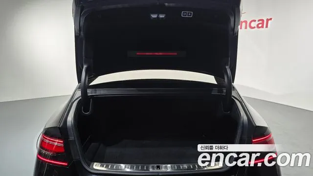 Genesis G90 Бензин 3.5 турбо AWD — Фото автомобиля 20