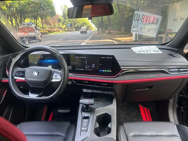 Changan X5 Plus — Фото автомобиля 9