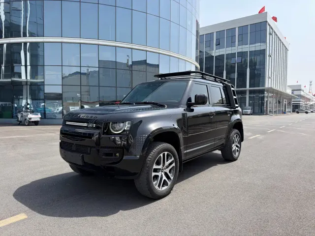 Land Rover Defender — Фото автомобиля 2