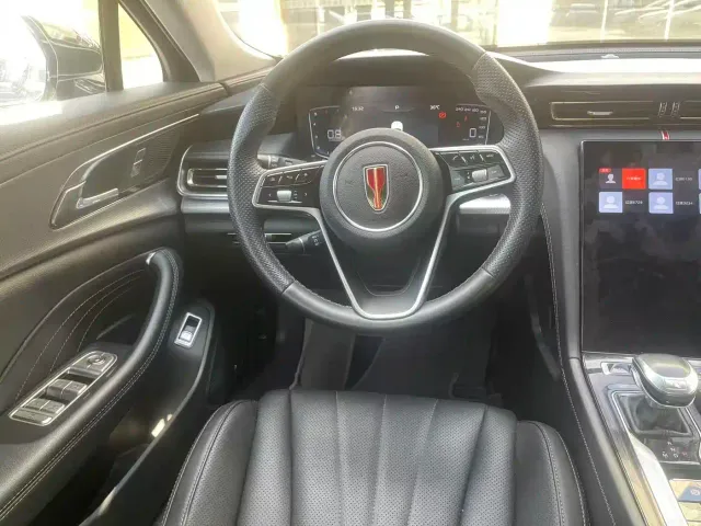 Hongqi H5 — Фото автомобиля 5