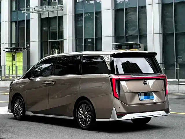 GAC Trumpchi M8 — Фото автомобиля 3