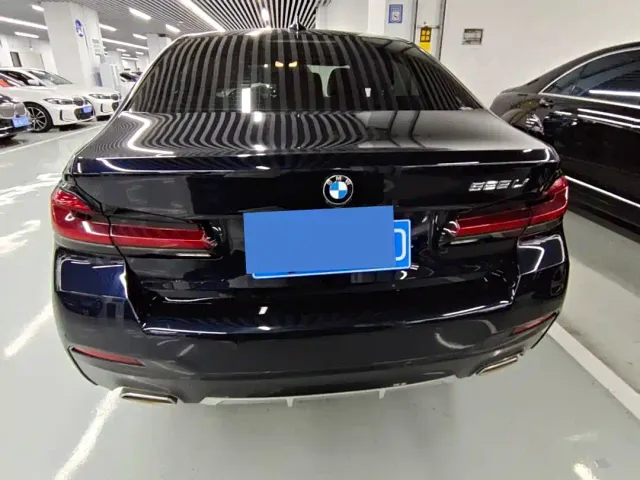 BMW 5 Series — Фото автомобиля 14