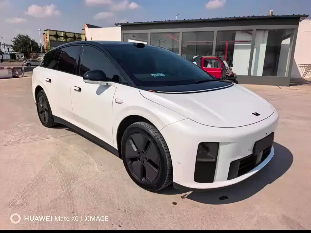 Li Auto Li Auto i6 2025 2WD Base Model — Фото автомобиля 2