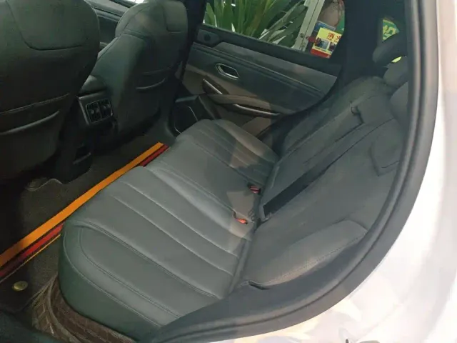 BYD Song L DM-i — Фото автомобиля 16