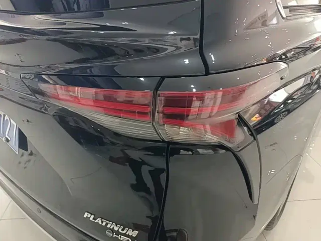 Toyota Sienna — Фото автомобиля 7