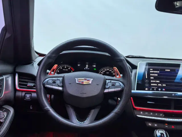 Cadillac CT5 — Фото автомобиля 12