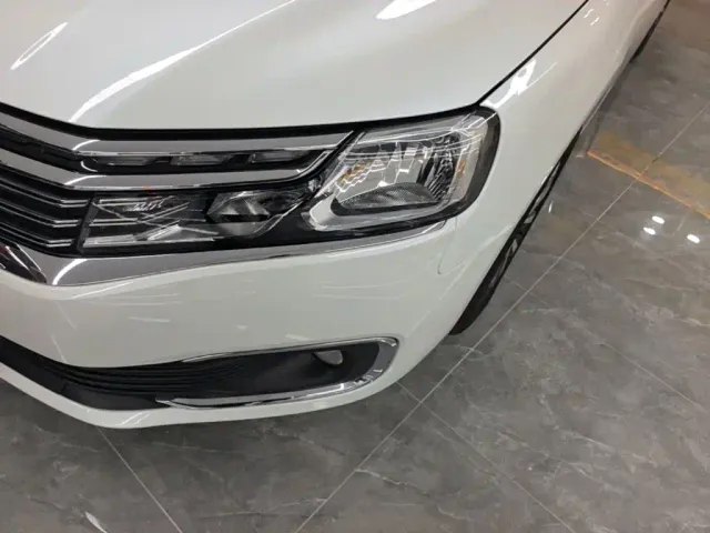 Citroen C6 — Фото автомобиля 23