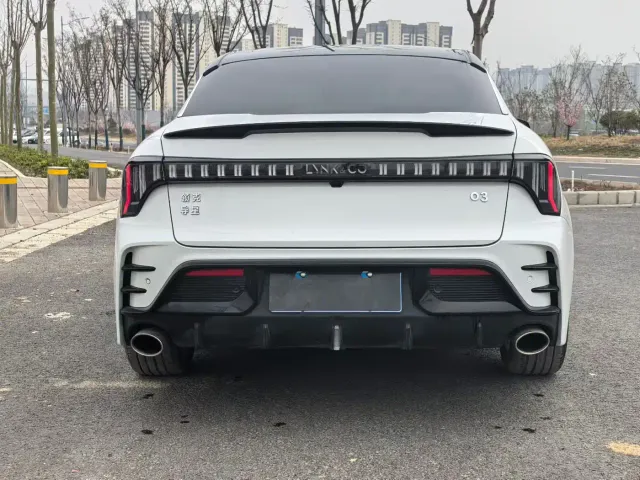 Lynk & Co 03 — Фото автомобиля 8