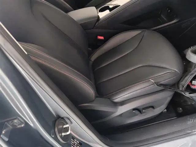 Roewe RX5 — Фото автомобиля 19