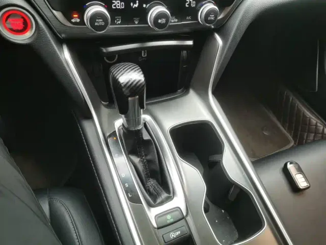 Honda Accord — Фото автомобиля 13