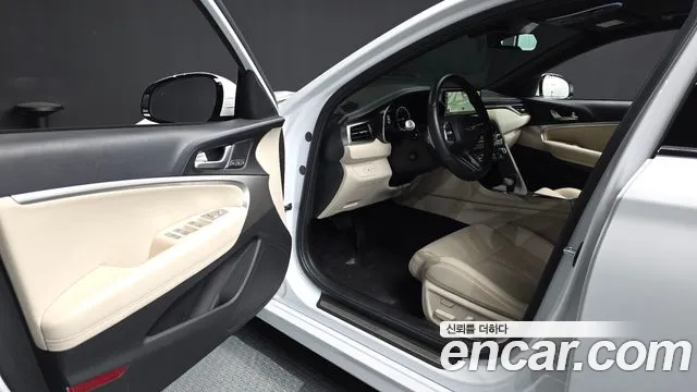 Genesis G70 New — Фото автомобиля 15