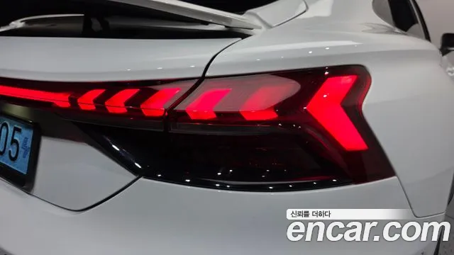 Audi e-tron GT — Фото автомобиля 23
