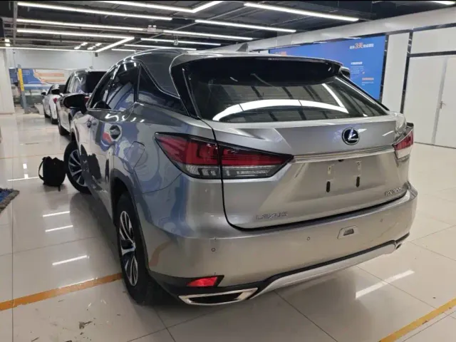 Lexus RX — Фото автомобиля 3