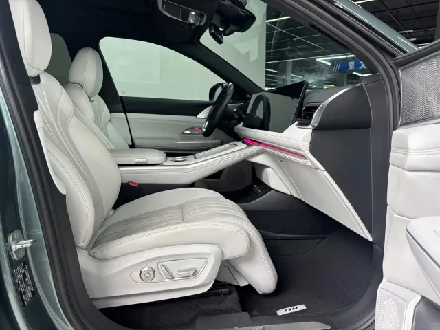 Xpeng G9 — Фото автомобиля 6