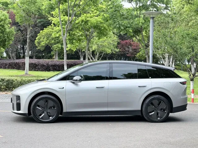 Li Auto i6 — Фото автомобиля 22