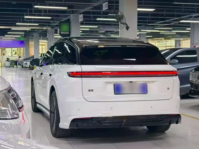 Li Auto i6 — Фото автомобиля 22