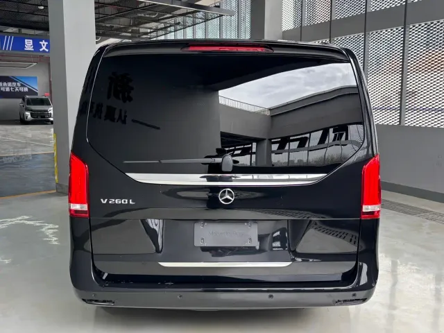 Mercedes-Benz V-Class — Фото автомобиля 14