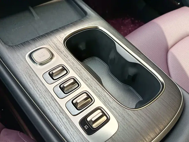 Xiaomi SU7 — Фото автомобиля 13