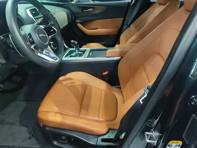Jaguar XEL — Фото автомобиля 5