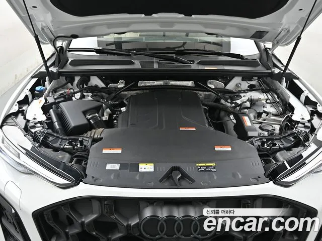 Audi Q5 45 TFSI quattro S Line — Фото автомобиля 6