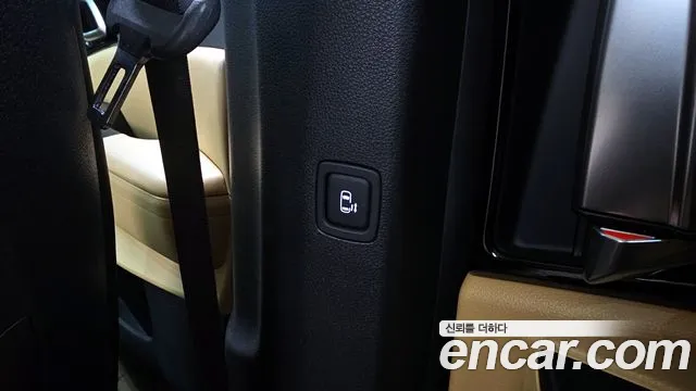 Kia Canival Carnival 4 поколение Бензин 9 мест Prestige — Фото автомобиля 19