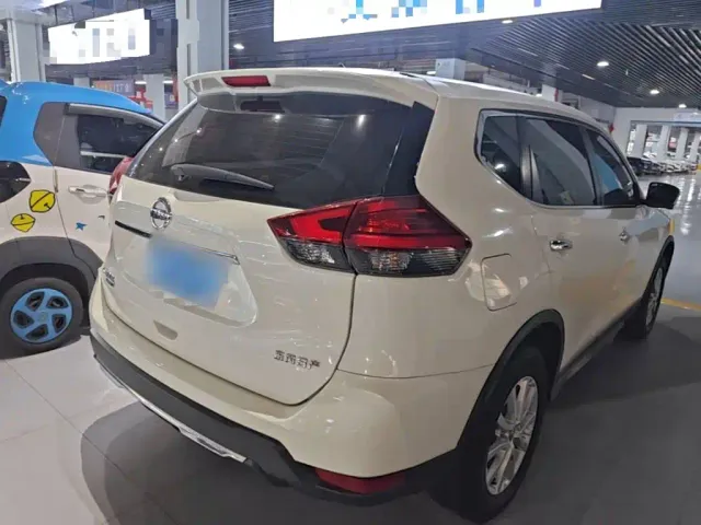 Nissan X-Trail — Фото автомобиля 6