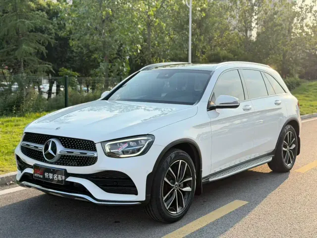 Фотография автомобиля — Mercedes-Benz GLC-Class