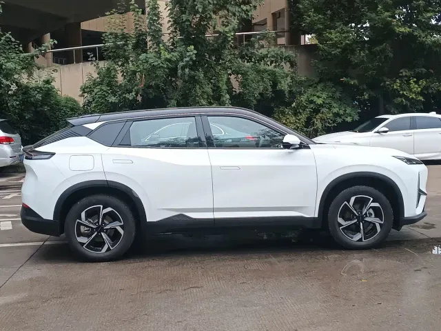 Dongfeng Fengshen L7 — Фото автомобиля 6