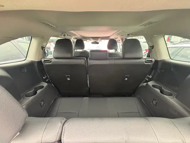 Toyota Highlander — Фото автомобиля 14