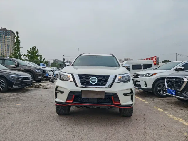 Nissan Terra — Фото автомобиля 2