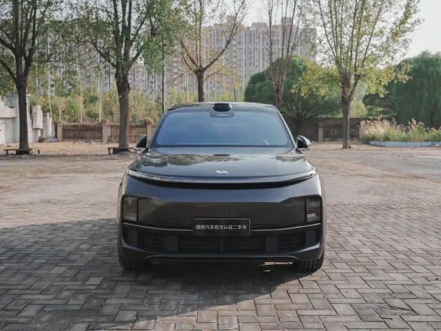 Li Auto L9 — Фото автомобиля 2