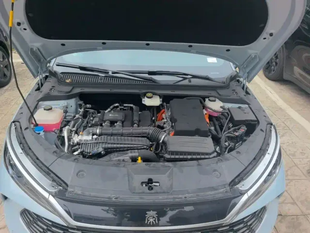 BYD Qin L — Фото автомобиля 19