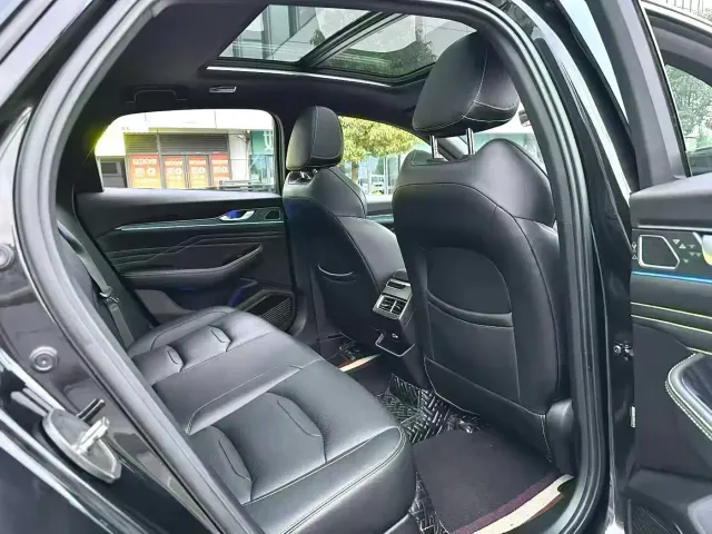 Geely Xingrui — Фото автомобиля 6