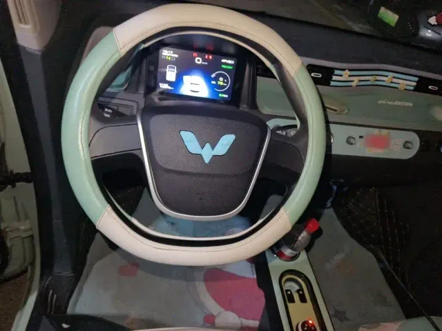 Wuling Hongguang Mini EV — Фото автомобиля 11