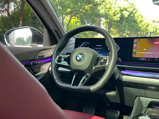 BMW 5 Series — Фото автомобиля 18