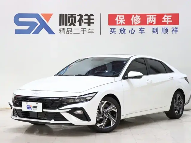 Фотография автомобиля — Hyundai Elantra