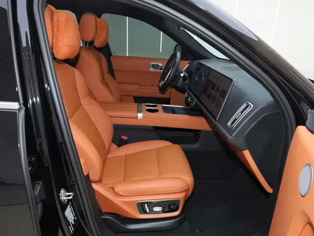Li Auto L7 — Фото автомобиля 25