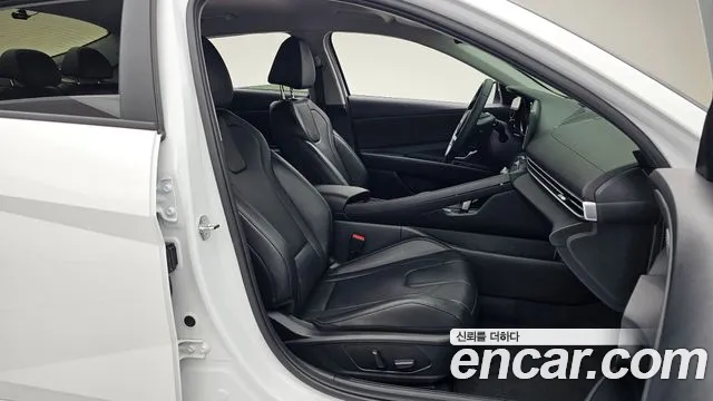Hyundai AVANTE Avante (CN7) — Фото автомобиля 11